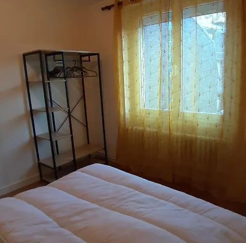 Holiday home Maison 6-9 Pers Pour Et Cure Thermale